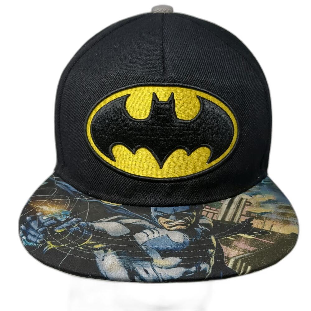 Batman 5 Panel Hat Black Yellow Comic Print One Size Snapback Embroidered Logo